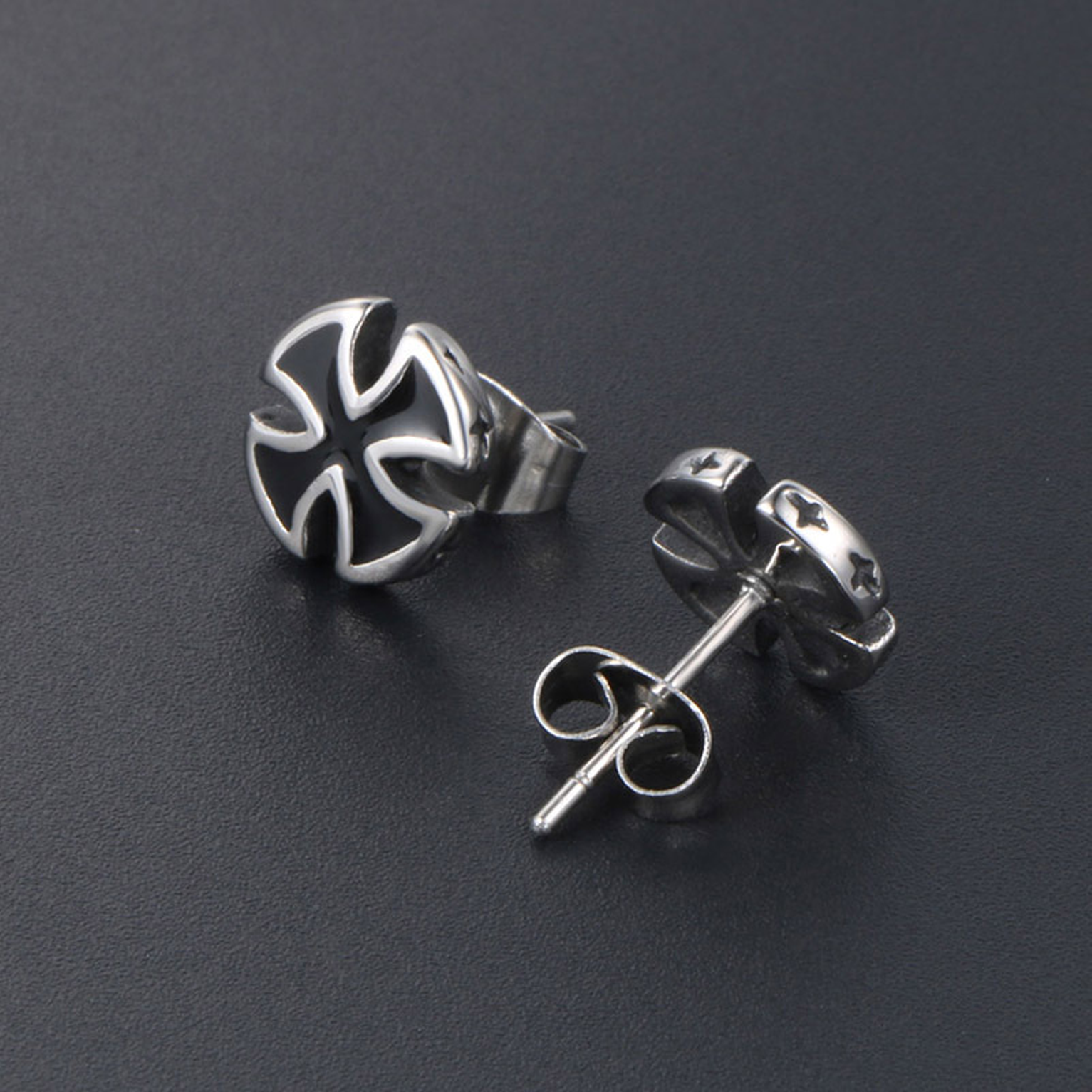 Knight Cross Stud Earring (Single Unit) - Silver