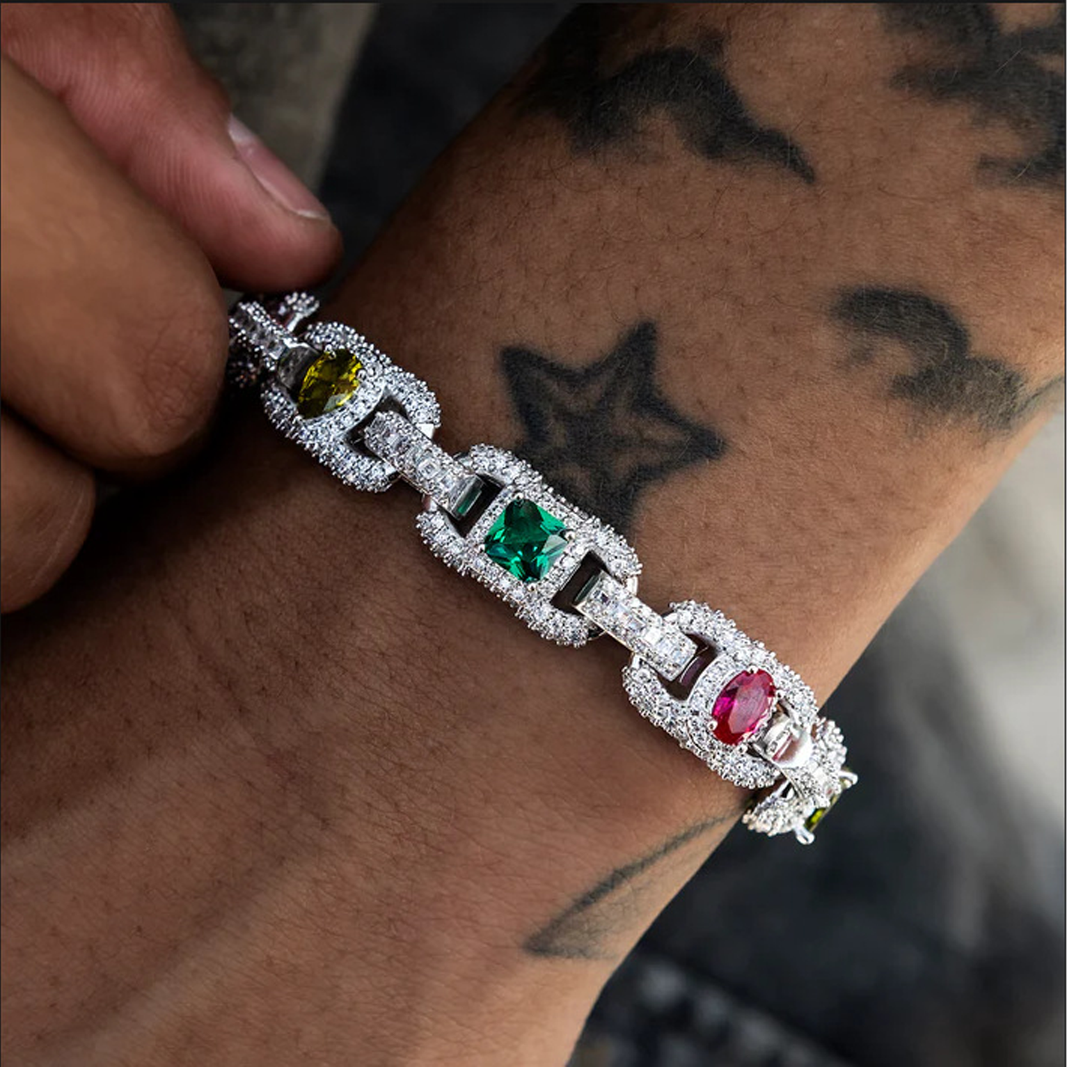 11mm Iced Oval Link Bracelet - White Gold