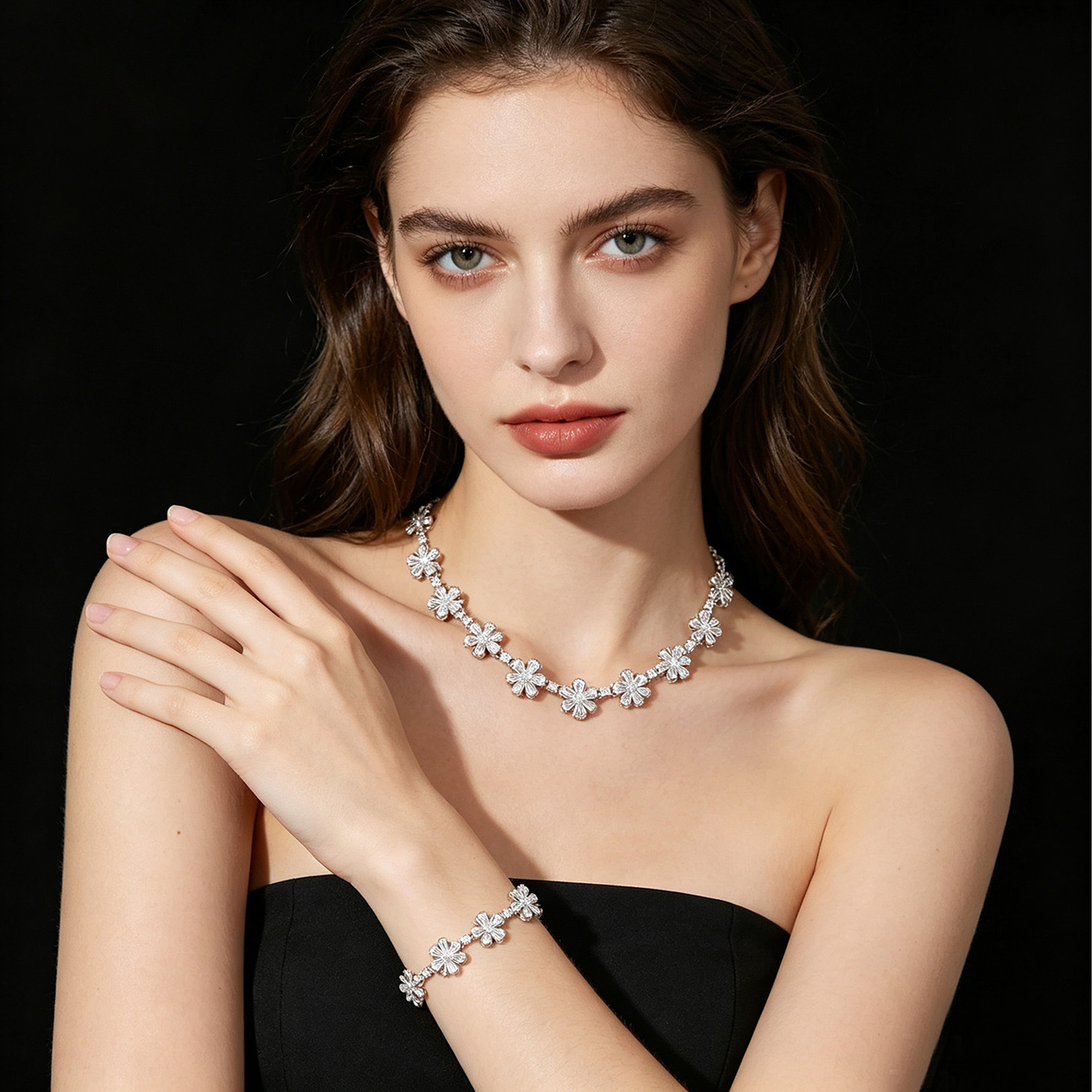 Emerald Daisy Link Bracelet - White Gold