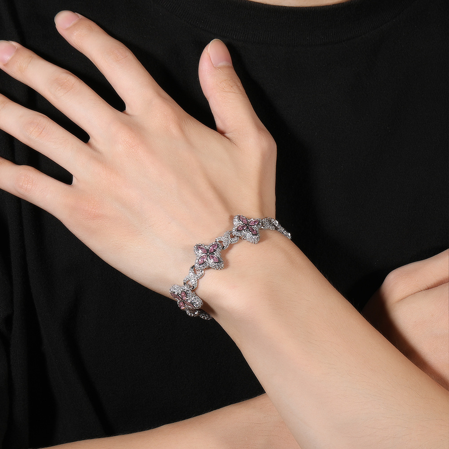 Iced Luminous Clover Bracelet - White Gold