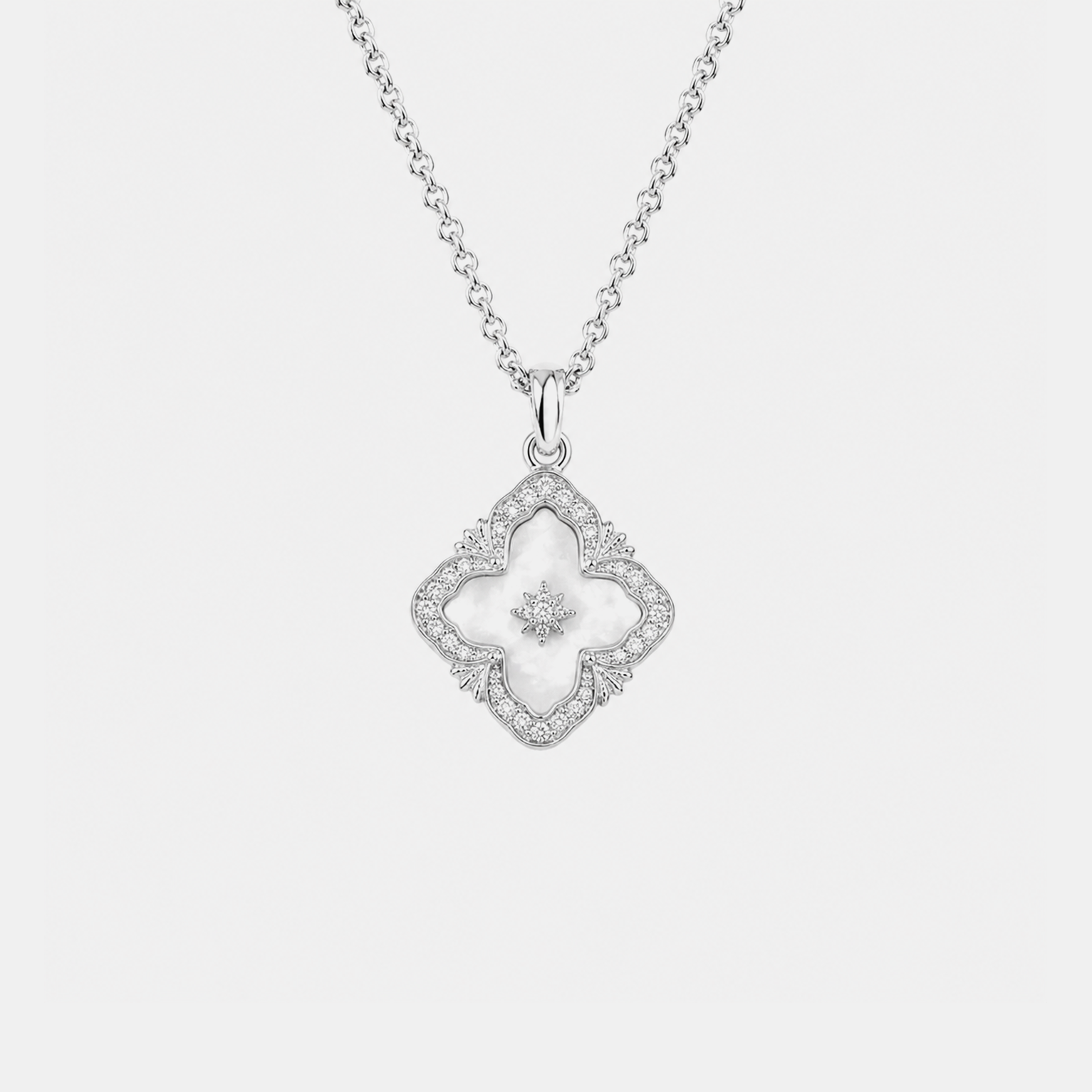 Noir Pearl Clover Pendant - White Gold