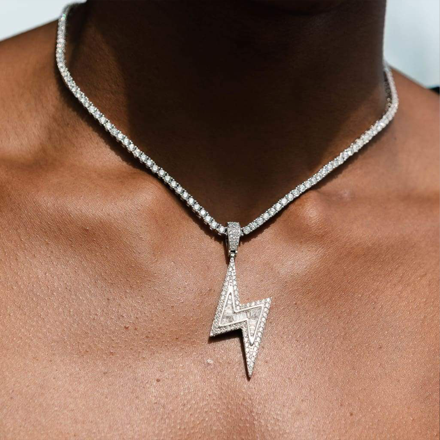 Baguette Bolt Pendant - White Gold