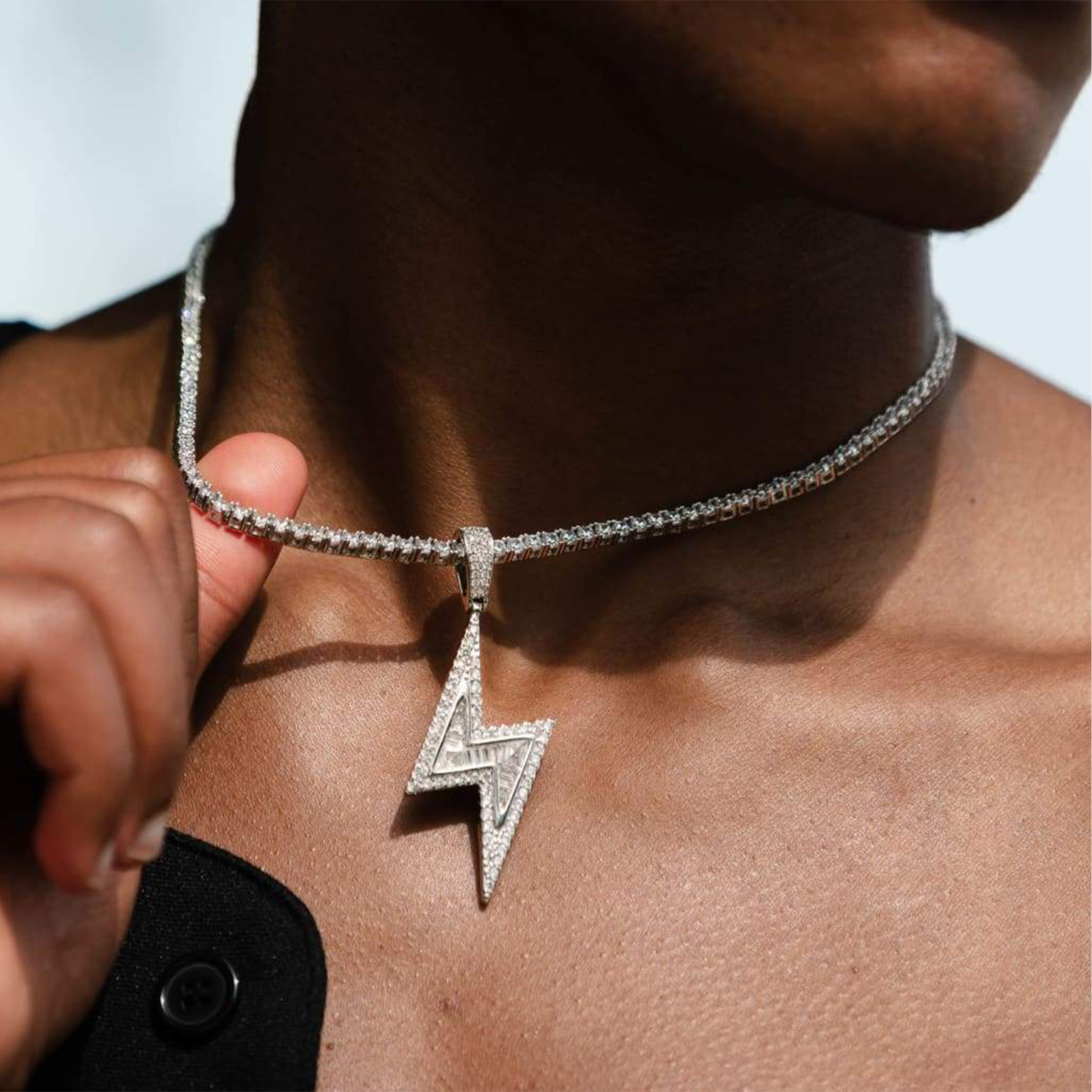 Baguette Bolt Pendant - White Gold