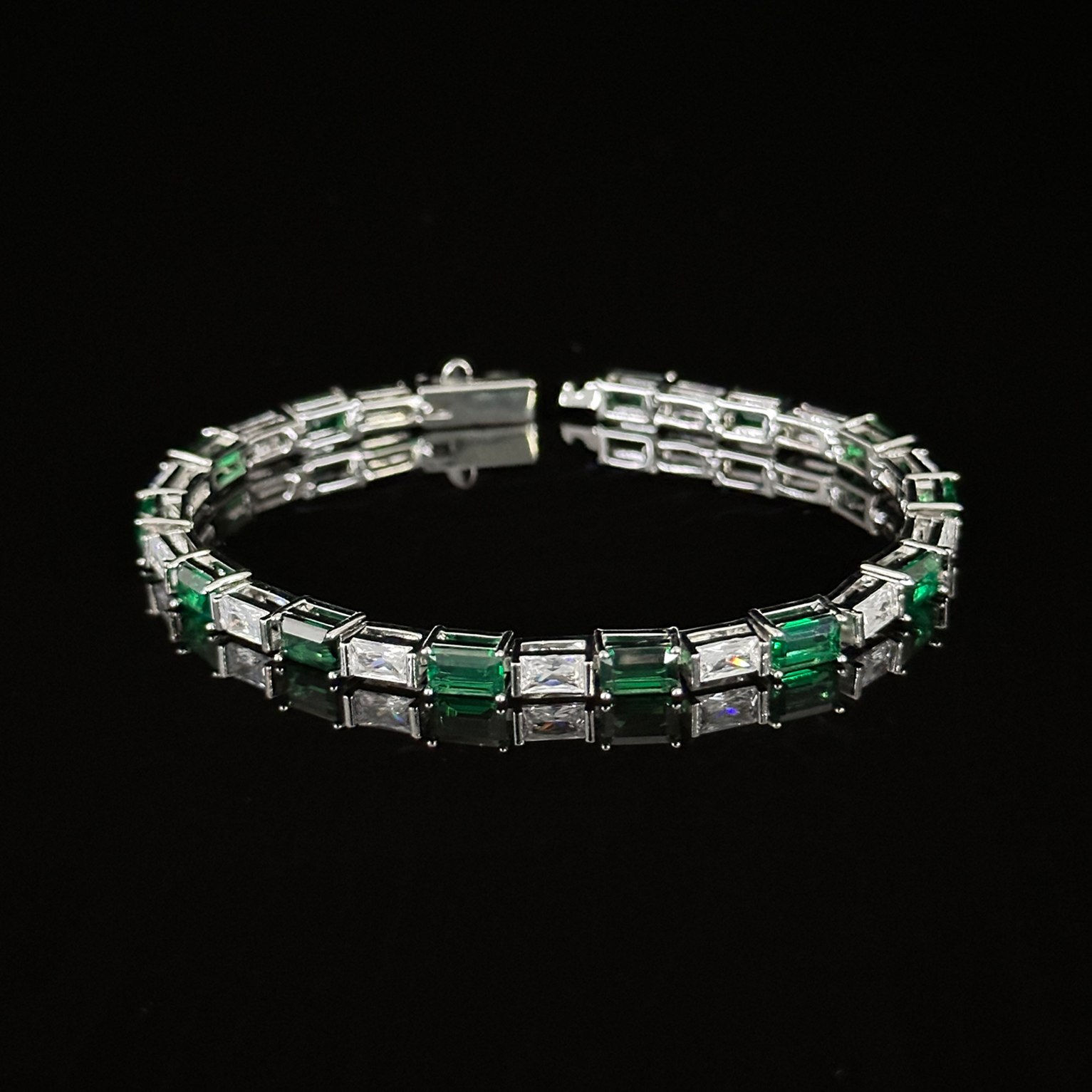 5mm Baguette Emerald Tennis Link Bracelet - White Gold