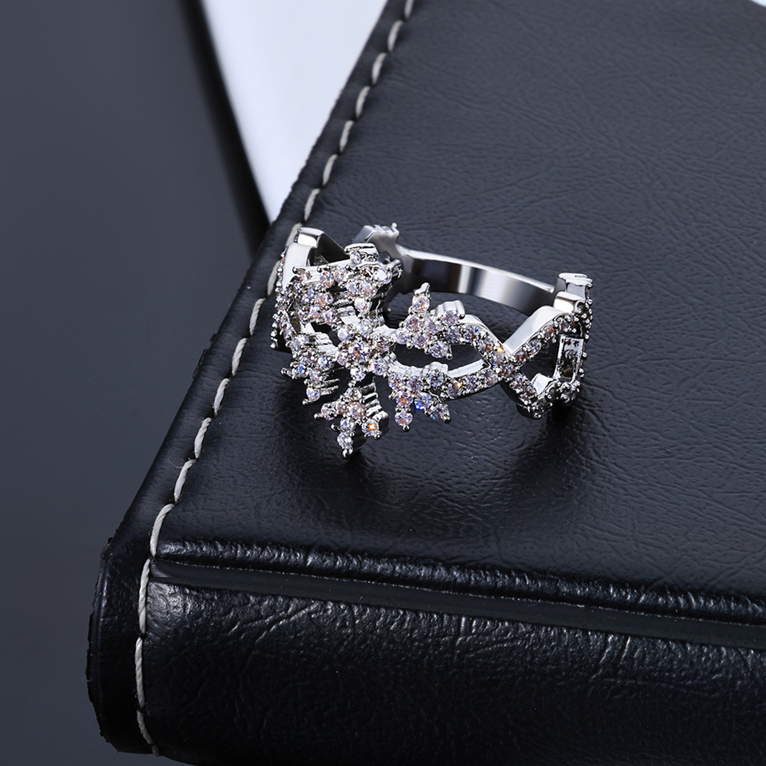 Iced Snowflake Spark Ring - White Gold (Preorder)