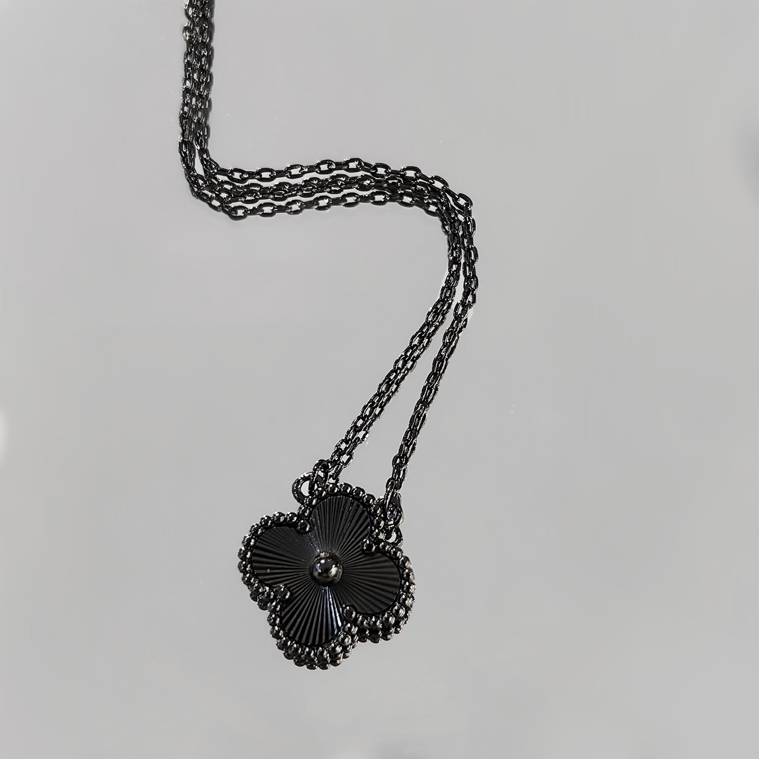 Silver Clover Chain - Black Gold