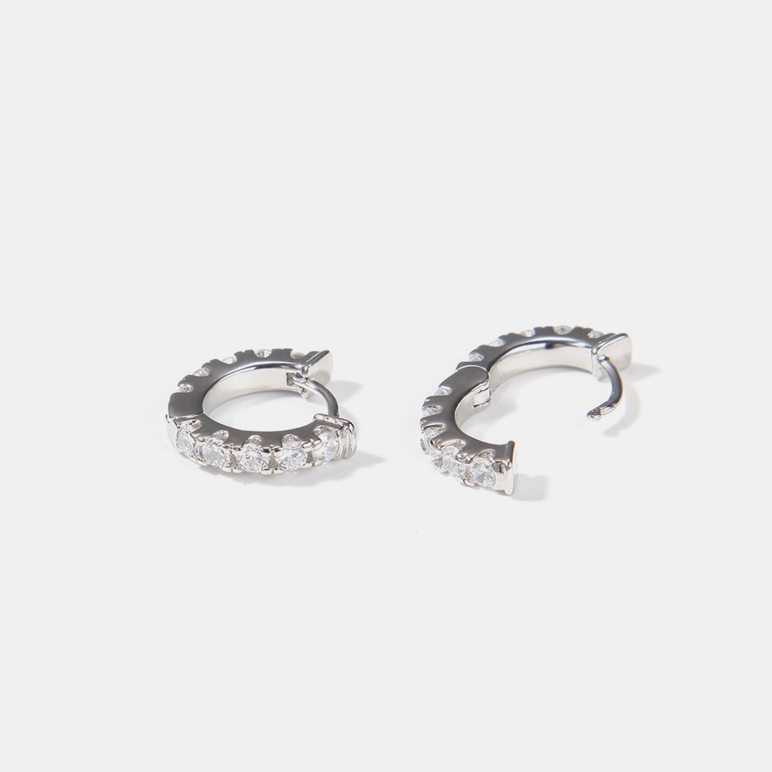 Iced Round Diamond Earrings - White Gold